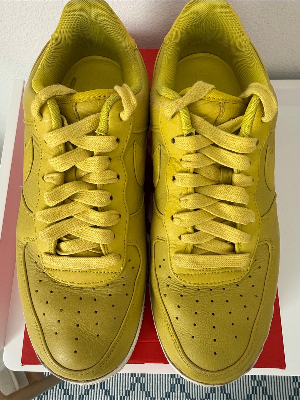Nike Air Force 1 Citron Size 11 Men’s